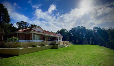Treetops Holiday Retreat - New South Wales Tourism  0