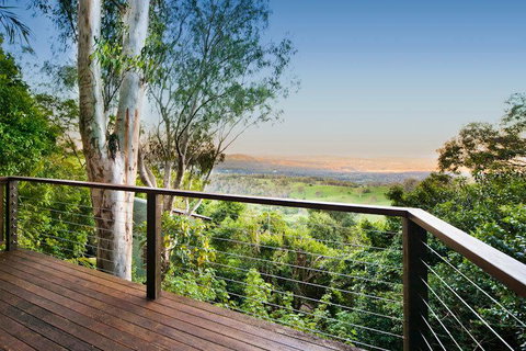 Treetops Seaview Montville - New South Wales Tourism  1