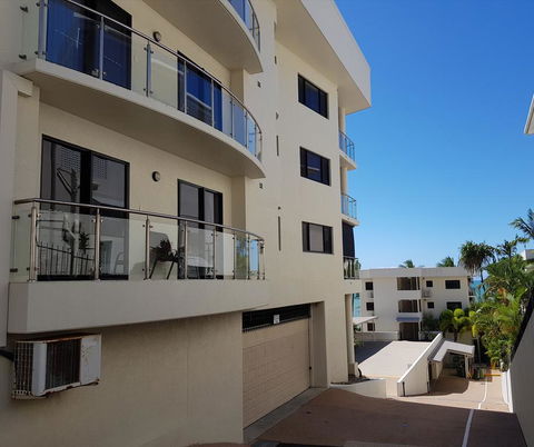 Trinity Beach Penthouse - New South Wales Tourism  1