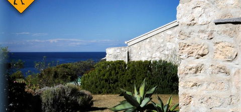 Tu Emuz Stone Beachfront Villa, Emu Bay, Kangaroo Is - New South Wales Tourism  3