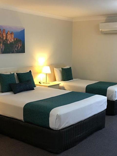 Tuckerbox Motor Inn - New South Wales Tourism  1