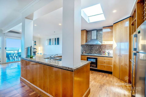 True Beachfront Beach House - New South Wales Tourism  3