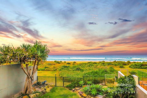 True Beachfront Beach House - New South Wales Tourism  0