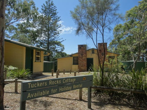 Tuckers Rocks Cottage - New South Wales Tourism  1