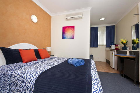 Tuncurry Beach Motel - New South Wales Tourism  3