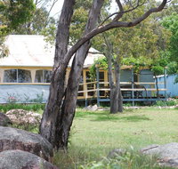 Twisted Gum Vineyard Cottage - New South Wales Tourism 