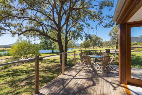 Two Doors - New South Wales Tourism  0