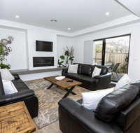 TWO TEN Sleeps 10 Luxury CBD Accommodation - New South Wales Tourism 