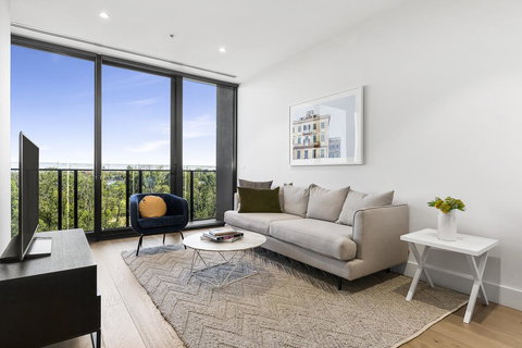 Tyrian Albert Park Lake - New South Wales Tourism  1