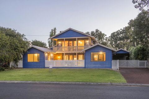 Ultramarine - New South Wales Tourism  1