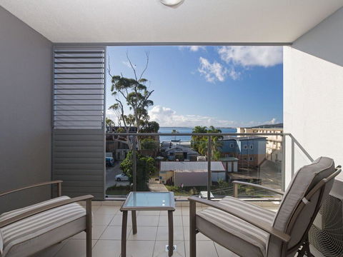 Unit 301 'The Shoal' 6-8 Bullecourt Street - Air Con, Walking To Local Shops & Beach - New South Wales Tourism  0