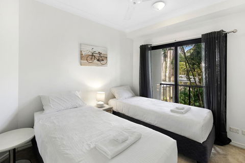 Unrivaled Ocean And City Views From Resort Style 3bed With Garden - New South Wales Tourism  1