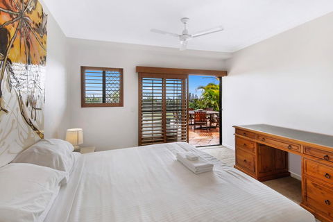Unrivaled Ocean And City Views From Resort Style 3bed With Garden - New South Wales Tourism  3
