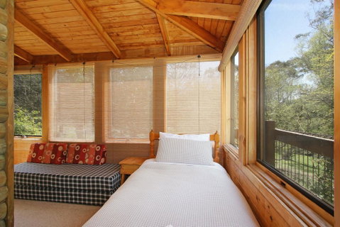 Until - Country Garden Setting - New South Wales Tourism  2
