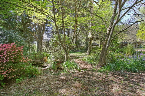 Until - Country Garden Setting - New South Wales Tourism  1