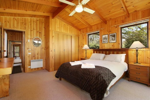 Until - Country Garden Setting - New South Wales Tourism  0