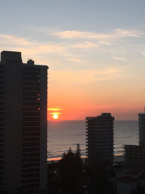 Upmarket Resort At Beach Surfers Paradise URGC - New South Wales Tourism  2