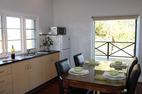 Upper Reach Spa Cottage - New South Wales Tourism  3