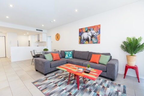 Urban Jungle! Executive Apartment In Heart Of CBD - New South Wales Tourism  0