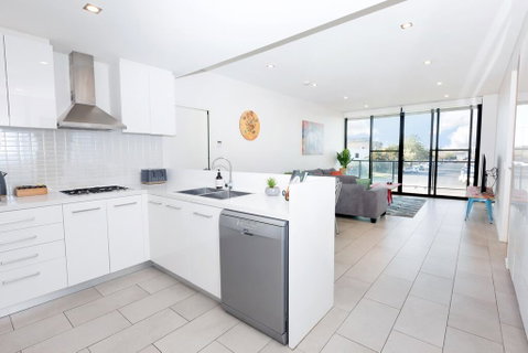 Urban Jungle! Executive Apartment In Heart Of CBD - New South Wales Tourism  3