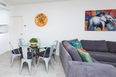 Urban Jungle! Executive Apartment In Heart Of CBD - New South Wales Tourism  2