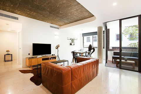 Urban Rest - Mary St - New South Wales Tourism  0