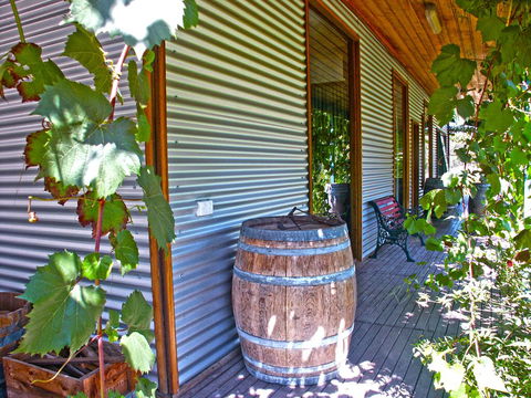 Valley Farm Vineyard Villas - New South Wales Tourism  0