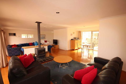 Verona Vineyard Cottage - New South Wales Tourism  3