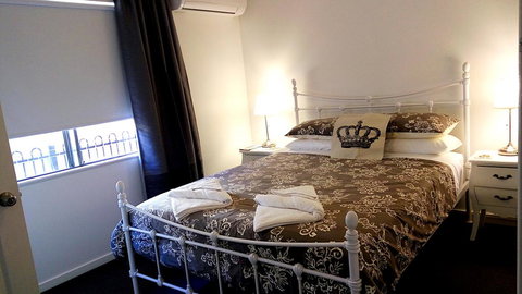 Victoria At Redcliffe Bed & Breakfast - New South Wales Tourism  2