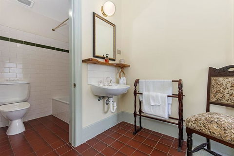 Victoria House - New South Wales Tourism  1
