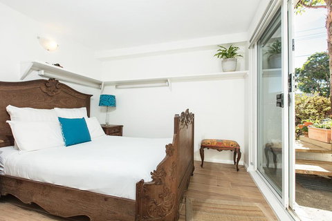 Vibrant Oversized Studio In Leafy Balgowlah - New South Wales Tourism  2