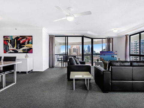 Victoria Square 2 Bed Ocean View Broadbeach - New South Wales Tourism  2