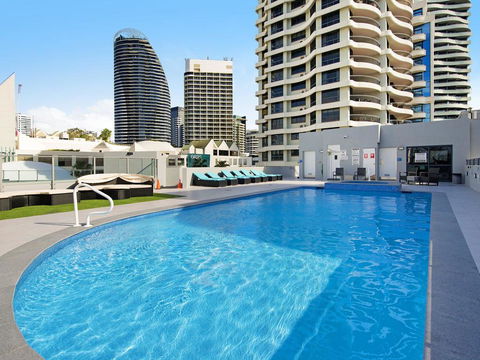 Victoria Square 2 Bed Ocean View Broadbeach - New South Wales Tourism  3