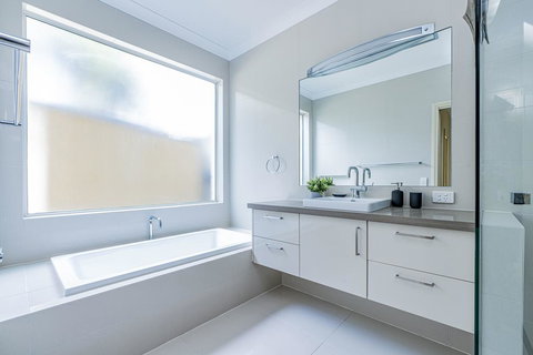 VIEWS FOREVER - INVERLOCH - New South Wales Tourism  3