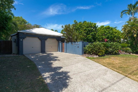 Villa Blue - New South Wales Tourism  1