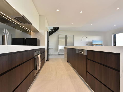 Villa Capri Waterside At Trinity Point - New South Wales Tourism  2
