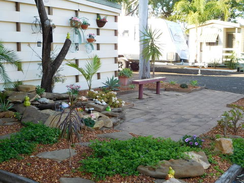 Villa Holiday Park - New South Wales Tourism  0