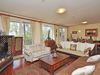 Book Pokolbin Accommodation Vacations New South Wales Tourism New South Wales Tourism 