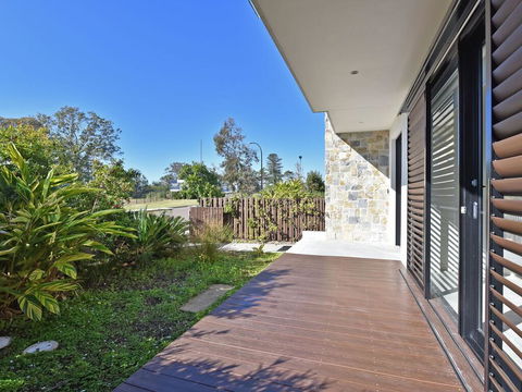 Villa Positano Waterside At Trinity Point - New South Wales Tourism  2