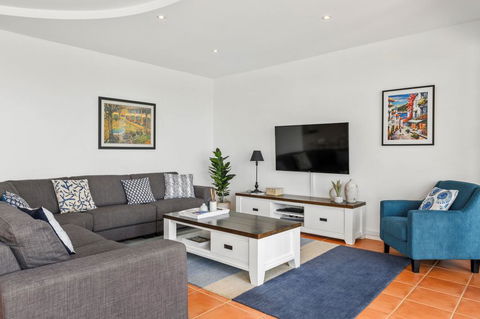 Villa Provence Coffs Harbour - New South Wales Tourism  2