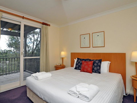 Villa Spa Executive 1br Pinot Resort Condo Located Within Cypress Lakes Resort (nothing Is More Central) - New South Wales Tourism  2