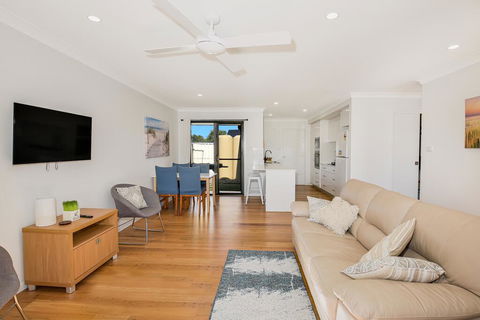 VIlla Zelma, Culburra Beach - New South Wales Tourism  0