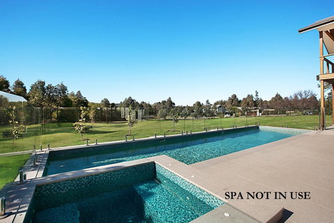 Vineyard Views - New South Wales Tourism  3