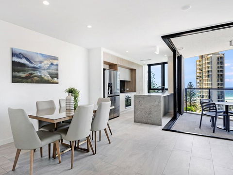 Vue Broadbeach Private 2 Bed Ocean View - New South Wales Tourism  0