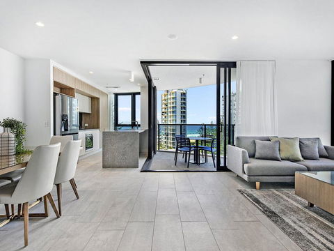 Vue Broadbeach Private 2 Bed Ocean View - New South Wales Tourism  1