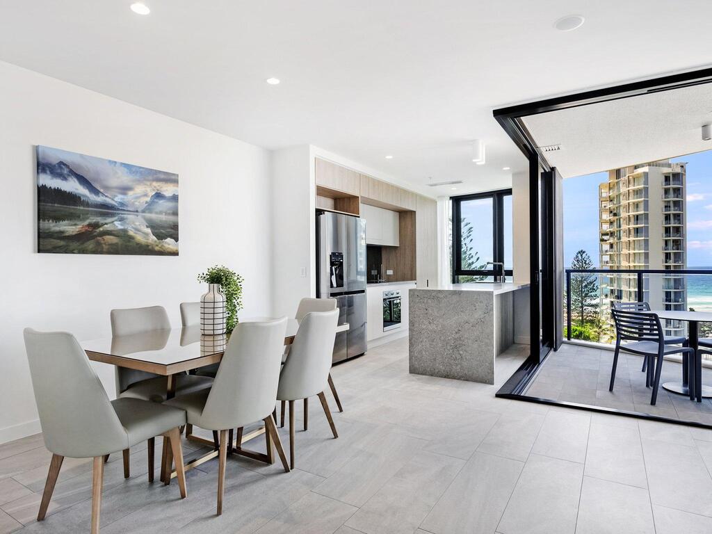 Broadbeach QLD New South Wales Tourism