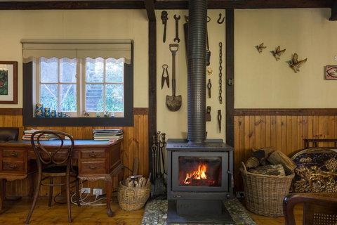 Walhalla Coach House - New South Wales Tourism  2