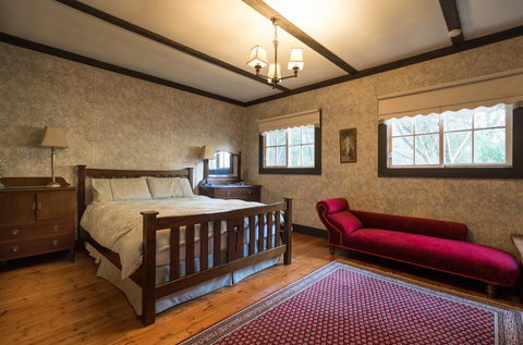 Walhalla Coach House - New South Wales Tourism  1