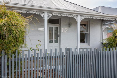Walk To Salamanca, Queens Cottage LUX 3bdm Queens Cottage - New South Wales Tourism  3