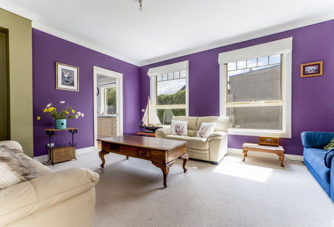 WALKIN ON SUNSHINE - STROLL TO BEACH BREAK - New South Wales Tourism  3